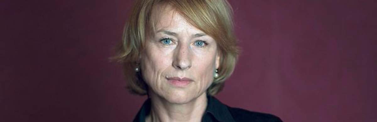 Corinna Harfouch: Die Kunst der Klapperschlange